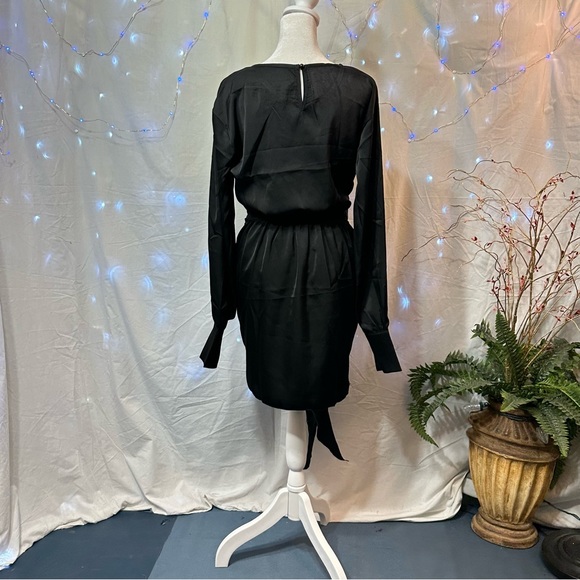 NWOT ! Black Dress - Picture 6 of 7